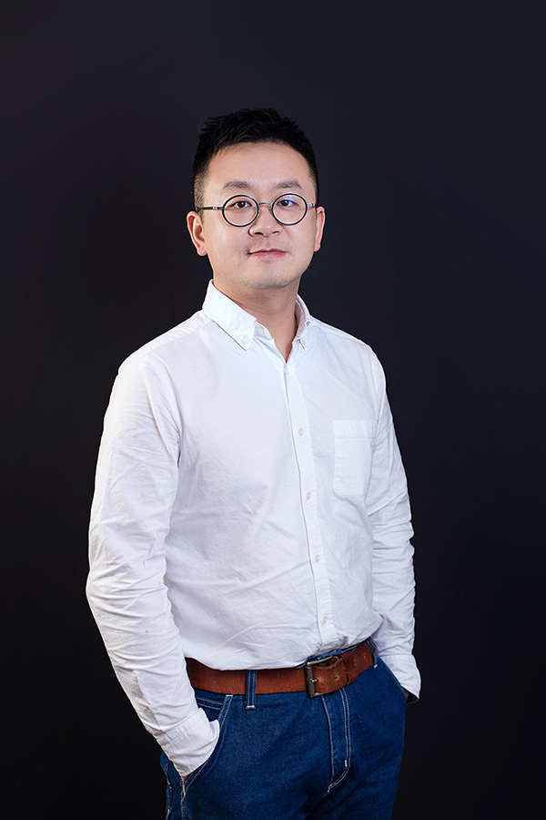 李文彬